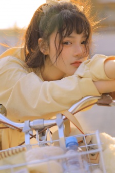 年轻女仆